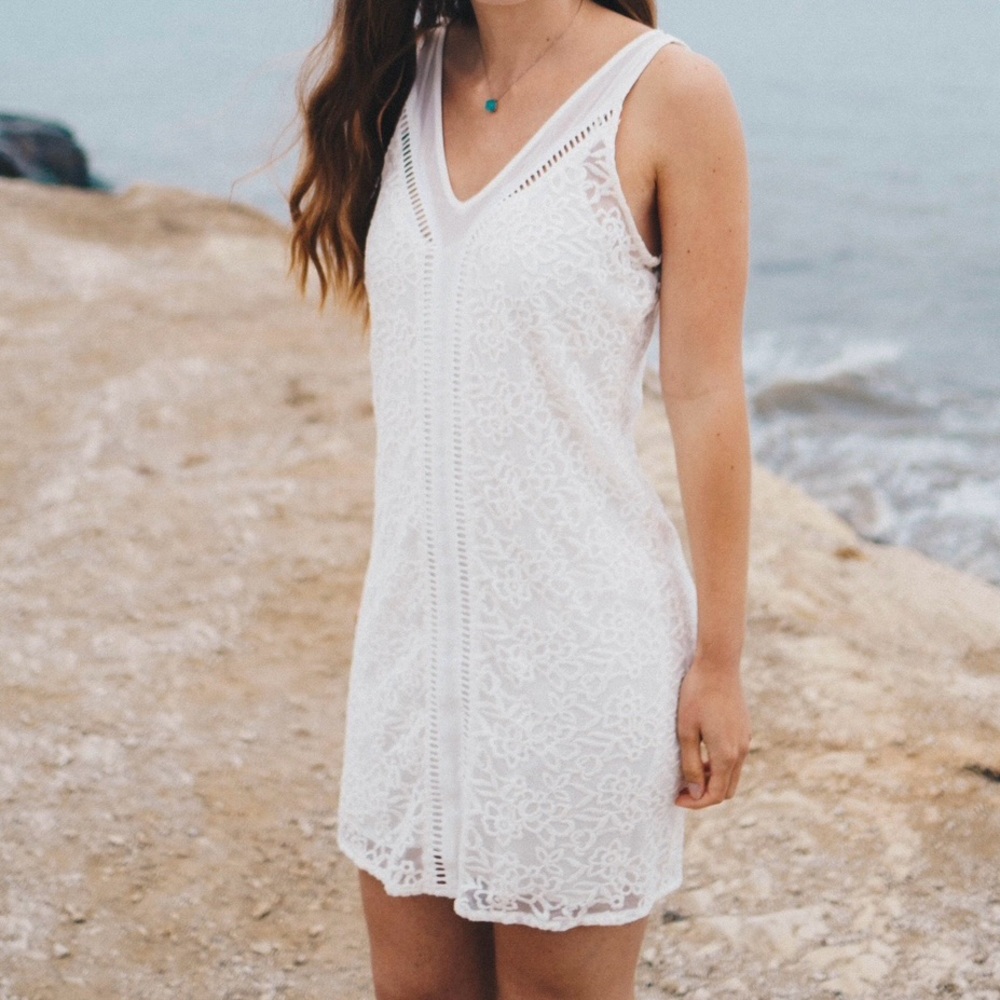 Small Abercrombie & Fitch White Lace Dress with Slip